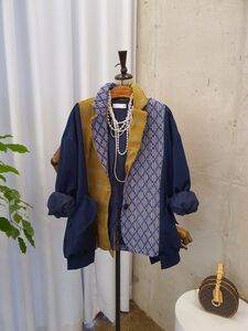 [봄신상 무배] 믹스 패턴 카라 유니크 루즈핏 블루종 자켓