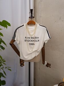 [봄신상 무배] 스톡 레터링 라인 배색 스판 슬림핏 라운드 반팔 티셔츠